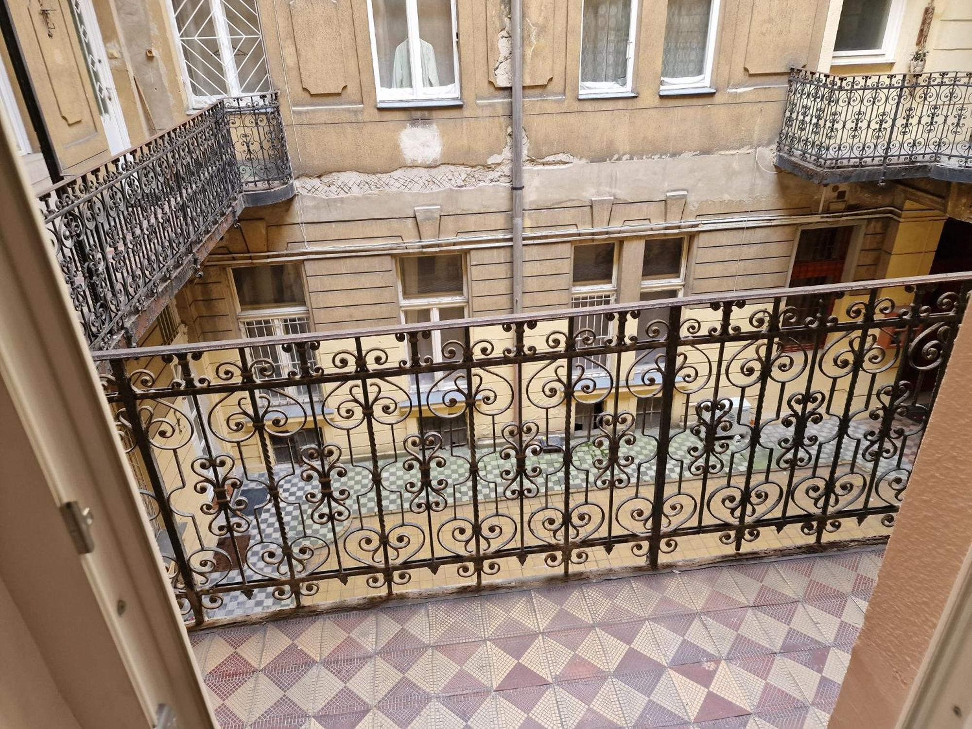 Bercsenyi Apartments - Close To The Gellert Thermal Bath Budapest Room photo